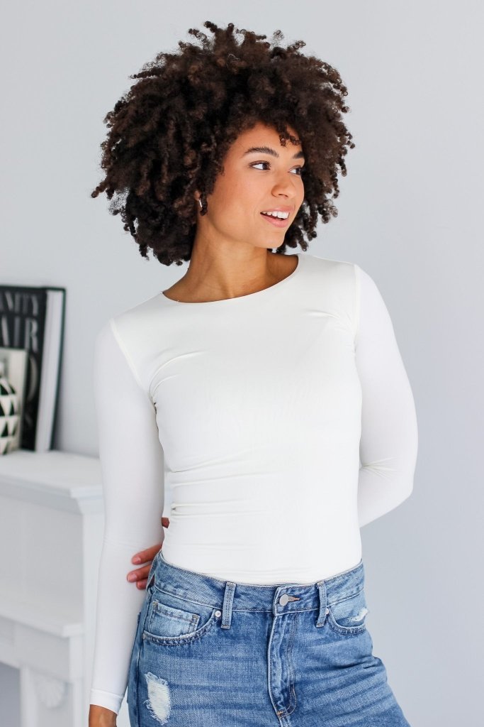 The Harlow Seamless Cropped Long Sleeve in White - Girl Tribe Co.